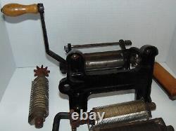 Antique Vitantonio Cast Iron Pasta Noodle Making Machine With 5 Attachments 1920