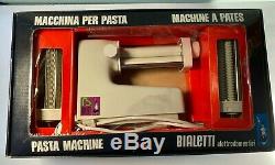 Bialetti Machine À Pâtes Électrique Italie Trois Pièces Jointes Dans L'encadré Livrets De Travail