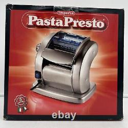 Im Imperia Pasta Presto Electric Pasta Maker Pour les pièces ou la réparation, le moteur s'allume