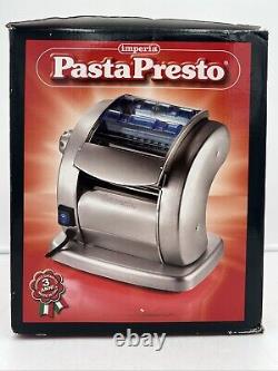 Im Imperia Pasta Presto Electric Pasta Maker Pour les pièces ou la réparation, le moteur s'allume