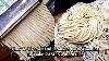 Utilisation D'une Machine À Pâtes Ramen Japonais Ramen Nouilles De Scratch